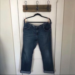 Low-Rise Boyfriend Jeans